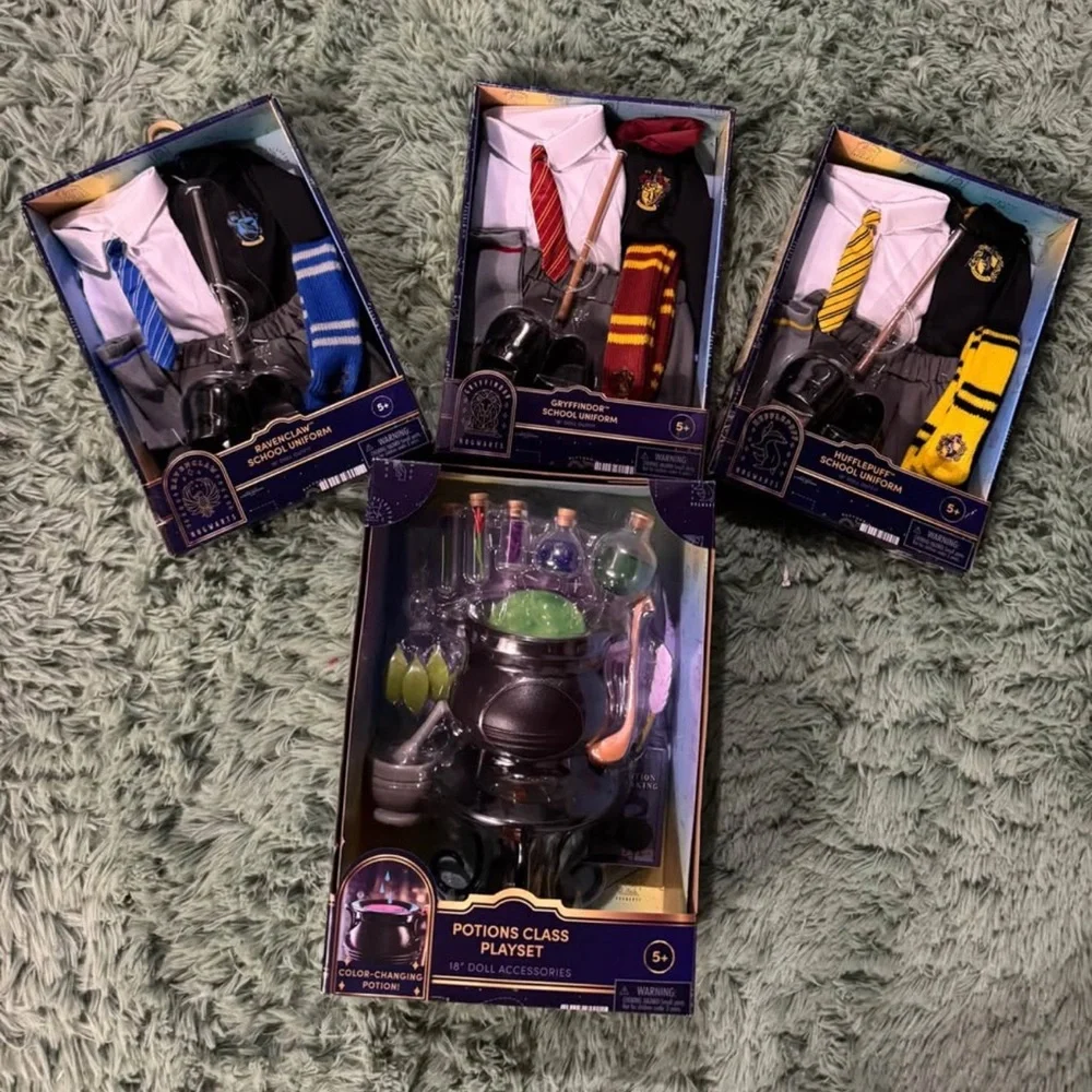 NWB Harry Potter doll accessories - Picture 1 of 5